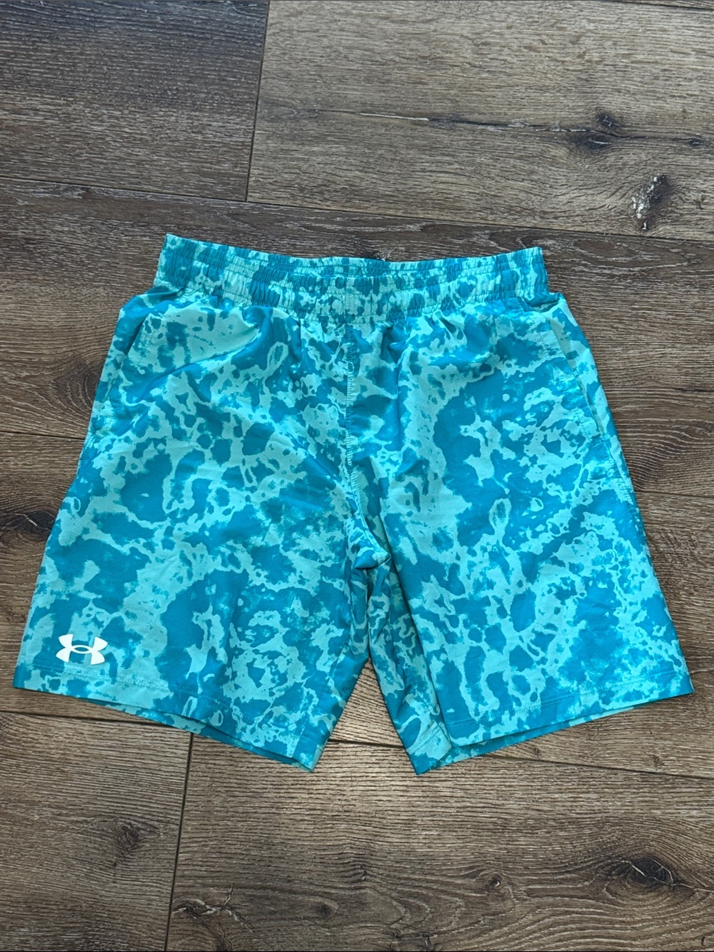 Under armour swim trunks youth large